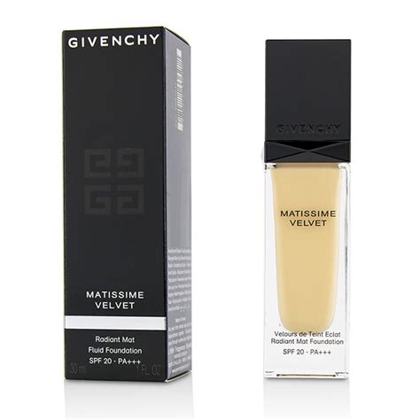 Givenchy Matissime Velvet Radiant Mat Fluid 